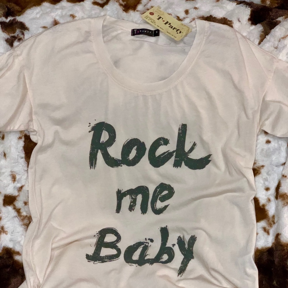NWT ROCK ME BABY MATERNITY TEE